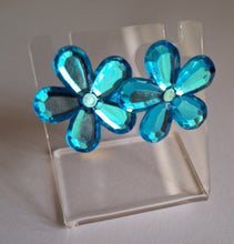 Load image into Gallery viewer, Blue Daisy Earrings l LeMcK Design Studio
